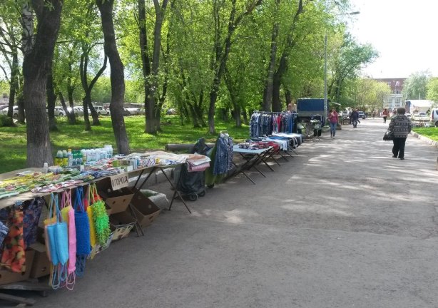 В Перми на Чкалова демонтировали нелегальный мини-рынок