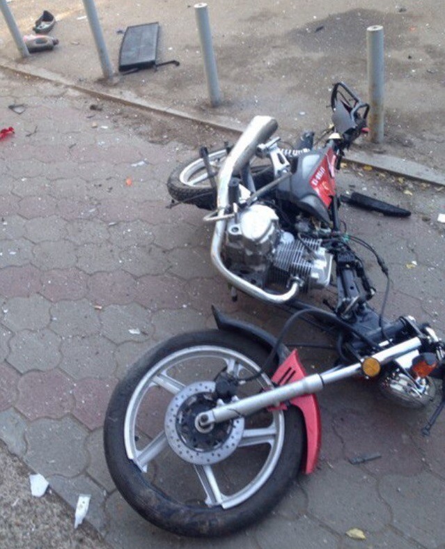 В ДТП на ул. Островского погиб мотоциклист. Движение транспорта перекрыто