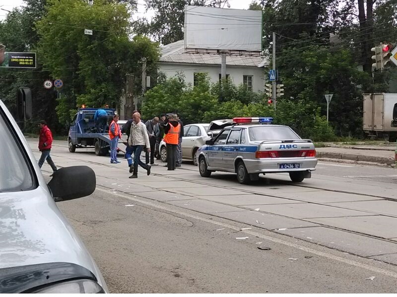 ДТП на ул. Карпинского парализовало движение трамваев