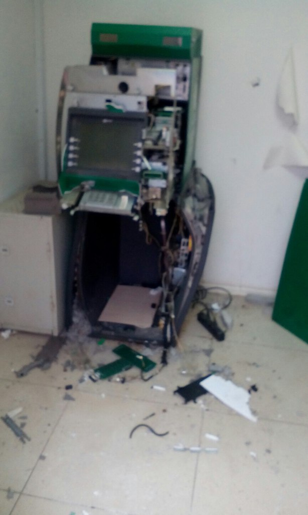 В Прикамье неизвестные ограбили банкомат