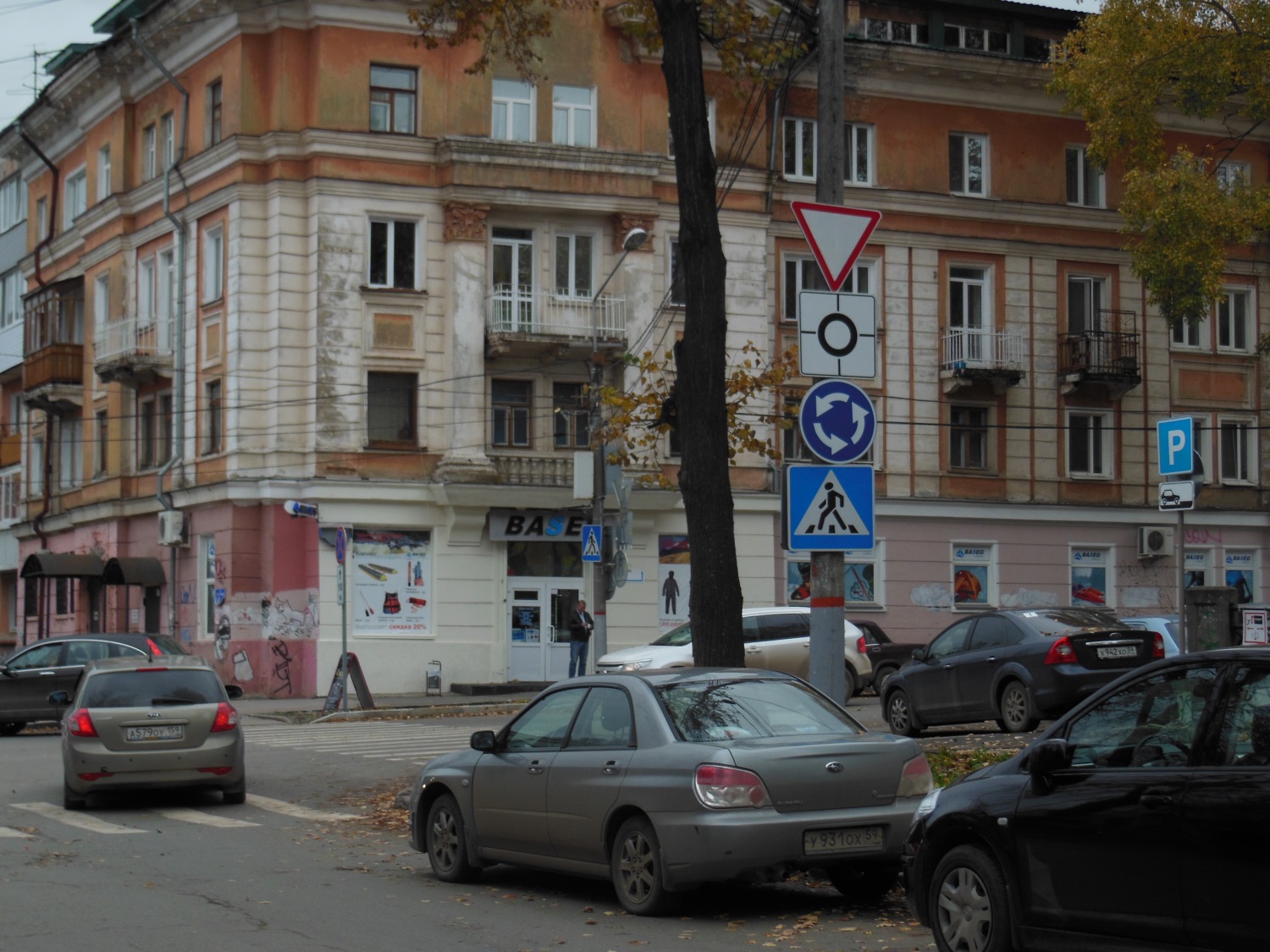 Безопасность превыше всего: на перекрестке улиц Советская и 25 Октября заработало мини-кольцо
