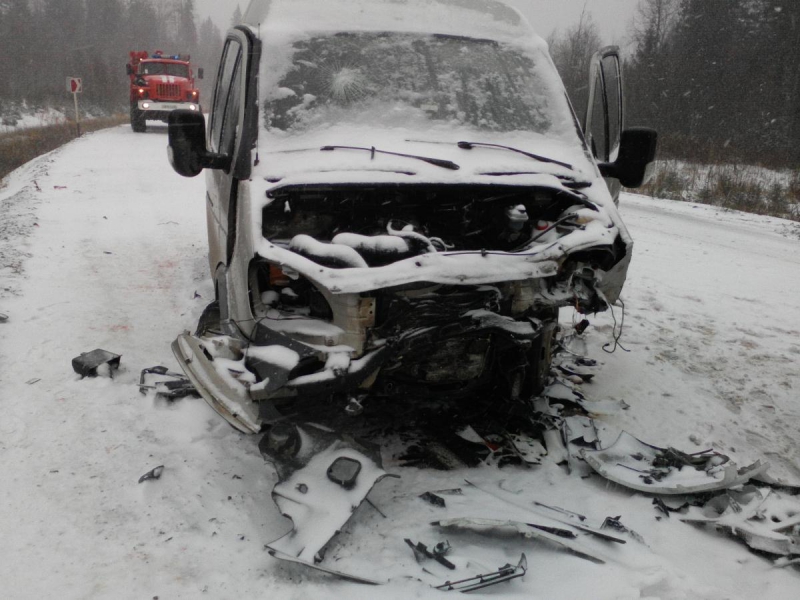 На трассе в Прикамье в автоаварии пострадали четыре человека