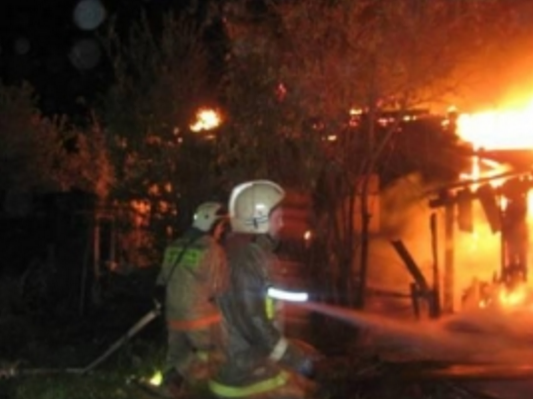 ​В Пермском крае сгорел частный дом престарелых: два человека погибли