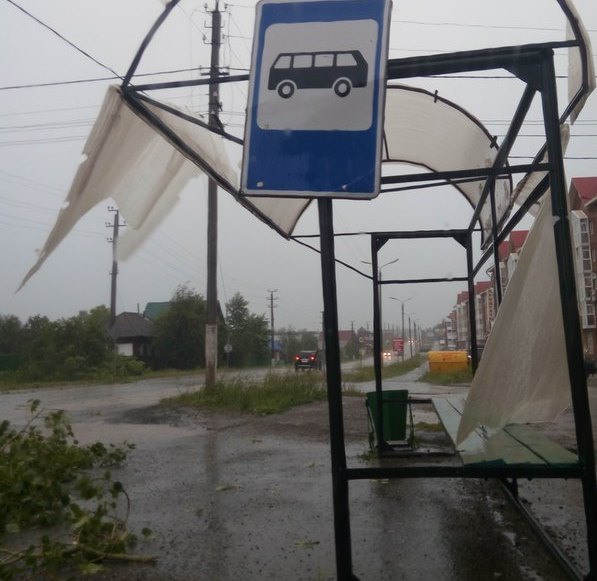 В Прикамье начались грозы с градом и шквалистым ветром