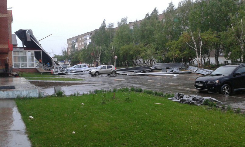 В Прикамье начались грозы с градом и шквалистым ветром