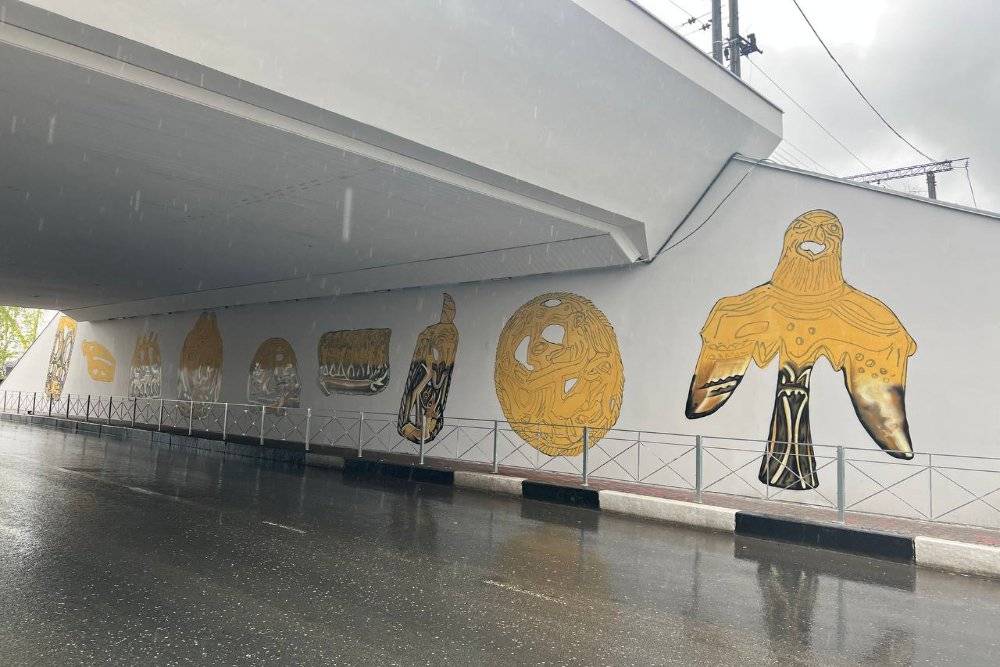 ​Туннель недалеко от Перми II украсили граффити в Пермском зверином стиле