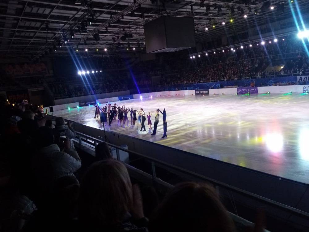 ​В Перми состоялось ледовое шоу с участием известных фигуристов