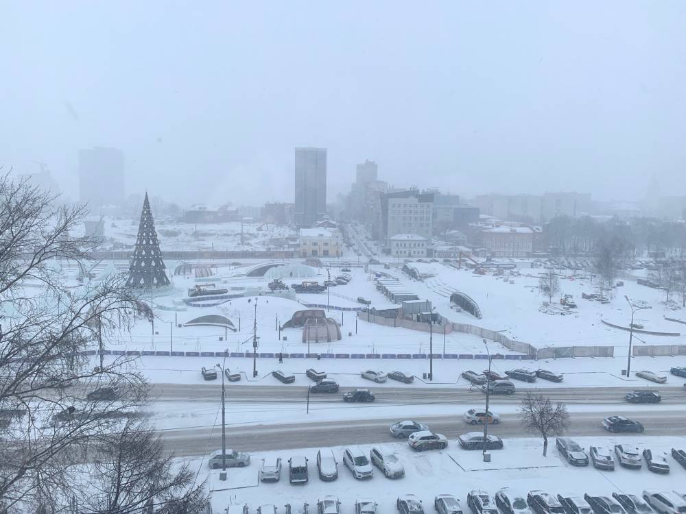 В Пермском аэропорту ограничили вылеты и посадку самолетов из-за сильного снегопада