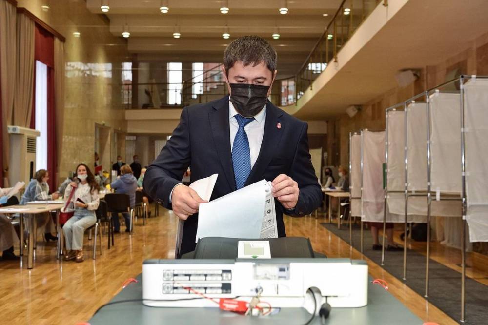 ​Губернатор Пермского края принял участие в голосовании 