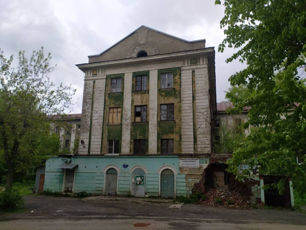 ​В Перми строительство школы на месте бывшего общежития у цирка подорожало в два раза