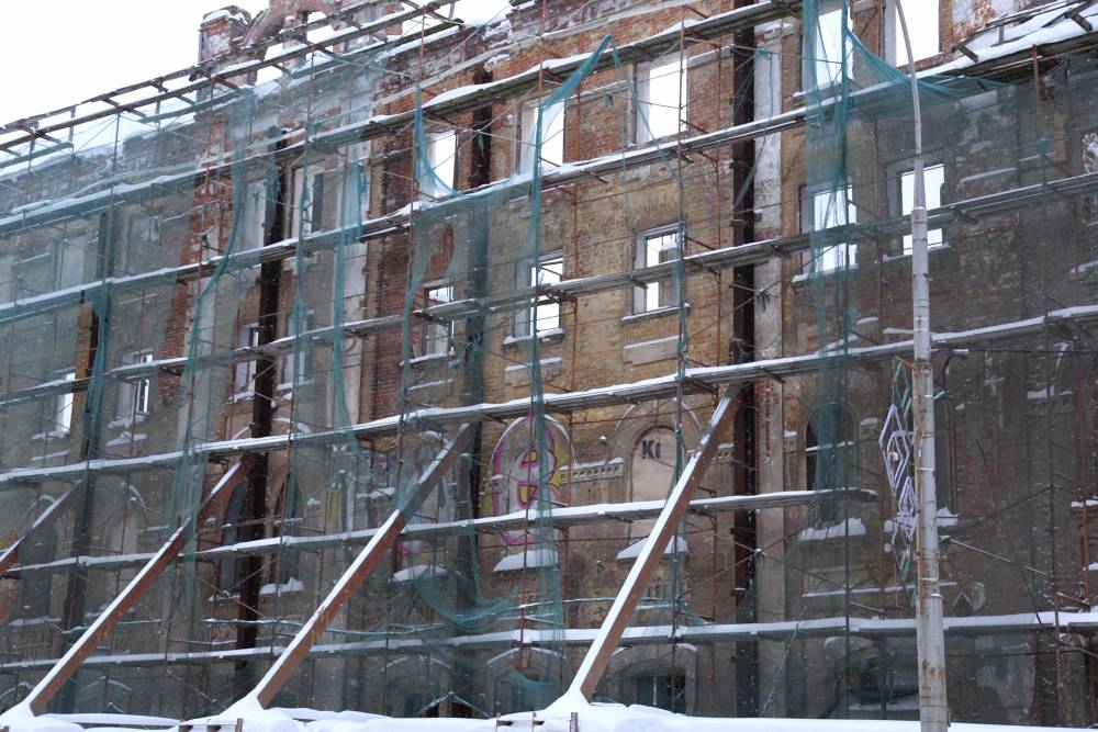 В ноябре на стройплощадке бывшего пивзавода станет виден реконструируемый фасад