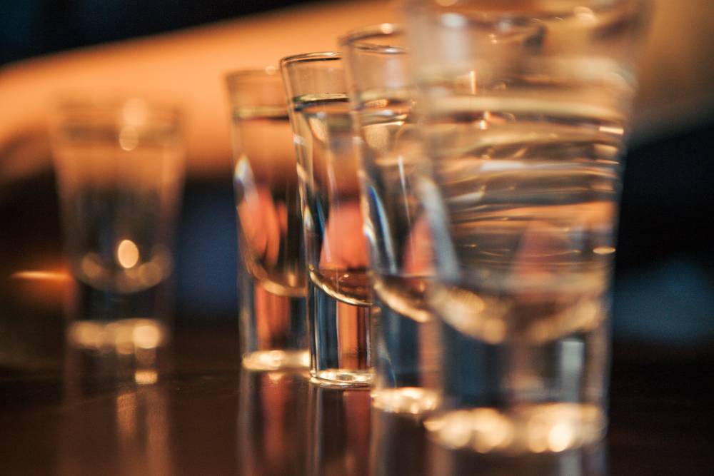 В Гамово полицейские изъяли из подпольного клуба 45 литров незаконного алкоголя