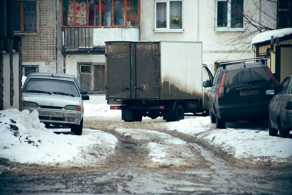 ​Депутаты рекомендовали мэрии усилить уборку дорог и тротуаров в Перми в новогодние каникулы