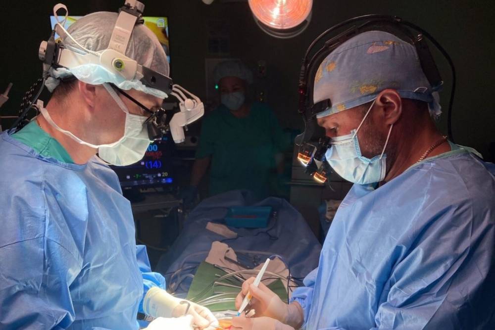Пермские кардиохирурги провели сложную имплантацию восьмилетнему мальчику из Ингушетии