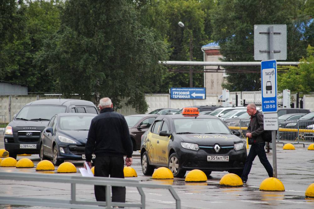 Законопроект по введению единого цвета такси в Пермском крае отклонен для корректировки