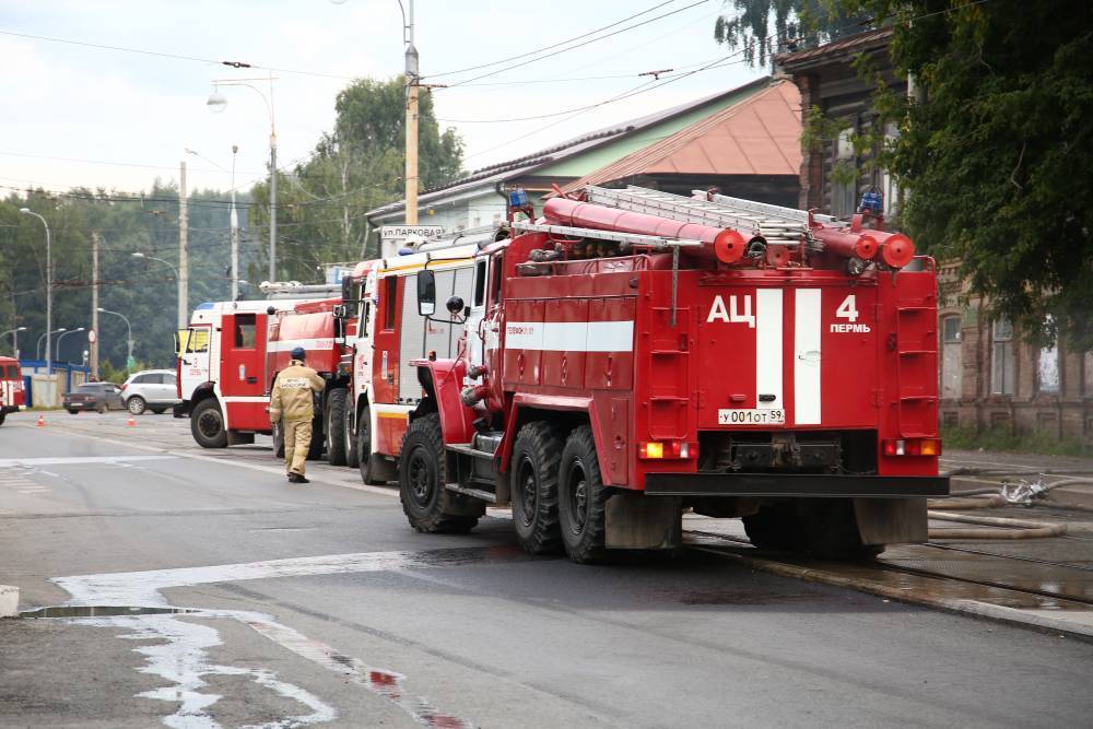 В Чусовом произошел пожар на заводе, пострадавших нет
