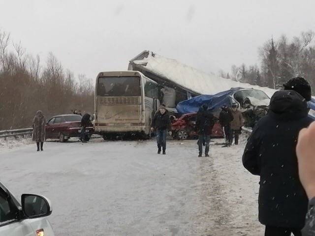 В массовом ДТП под Краснокамском пострадали девять человек