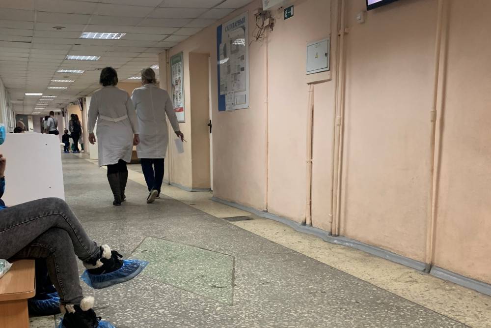 В Пермском крае с диагнозом COVID-19 в тяжелом состоянии находятся 243 человека 