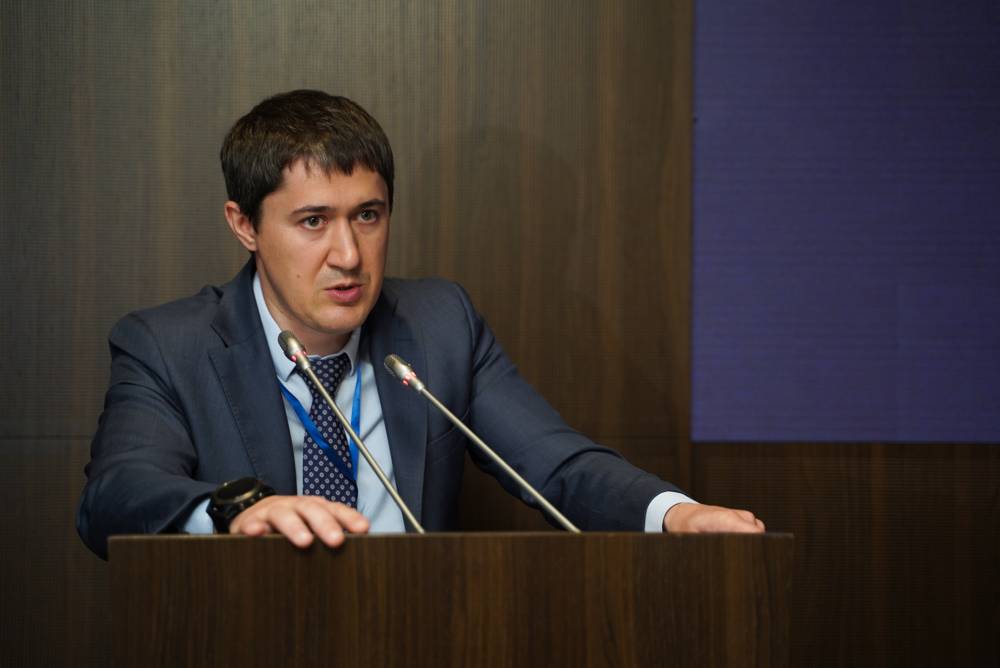 Губернатор Пермского края поручил усилить работу в территориях за контролем ограничительных мер