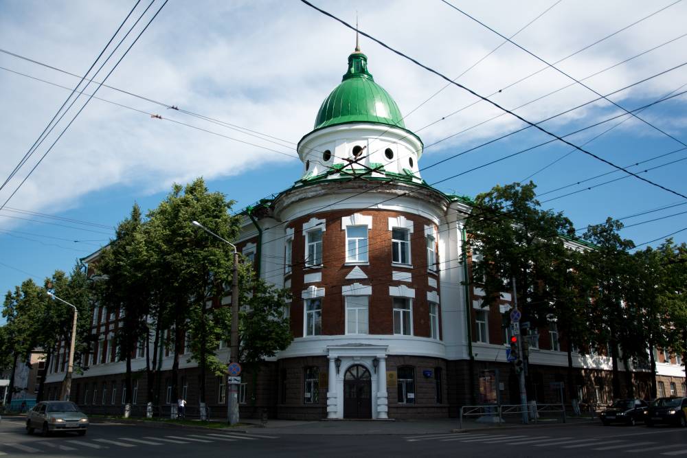 Свердловский районный суд обязал Пермский педуниверситет провести ремонт главного корпуса 