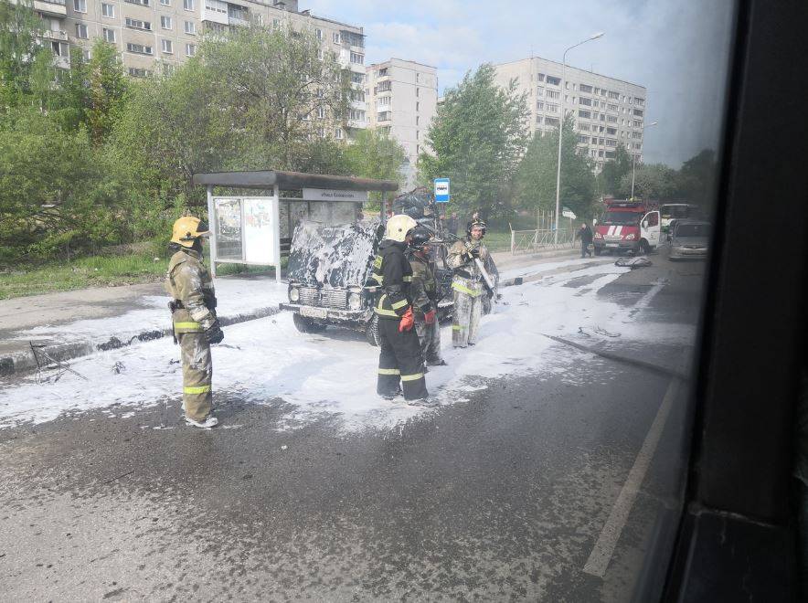 На трассе в Перми загорелся автомобиль 