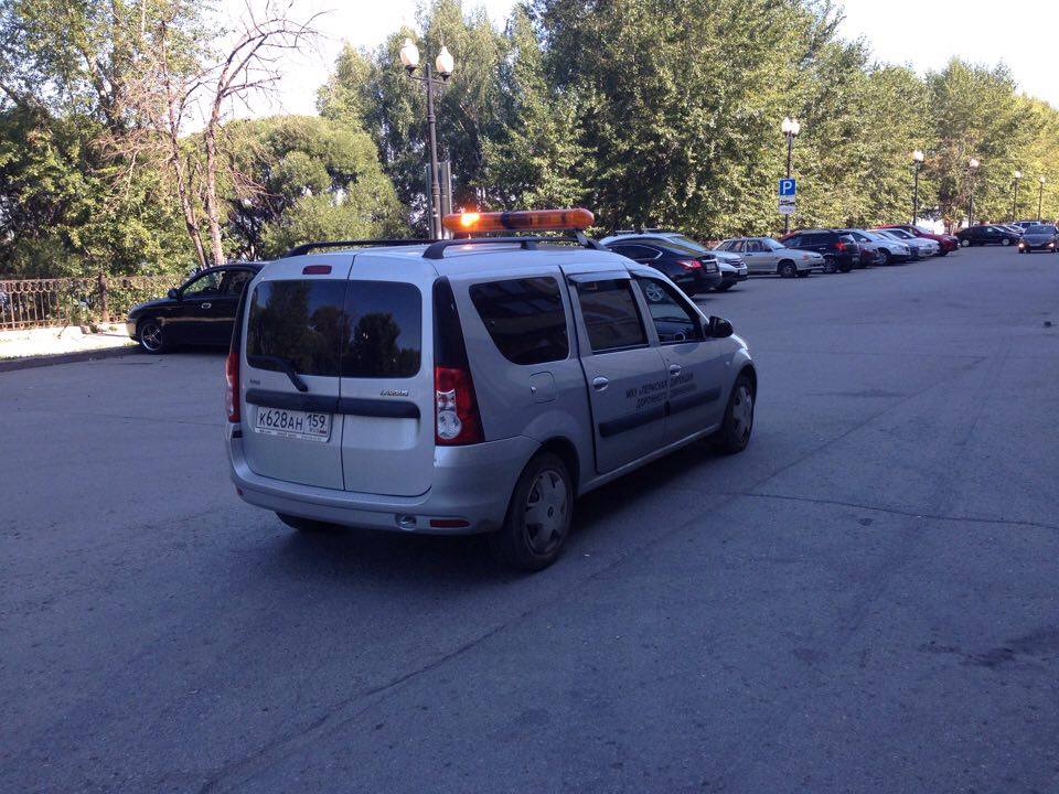 На улицы Перми вышла техника, контролирующая парковки: эвакуаторы и мобильные фотофиксаторы