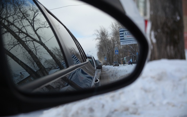 Два жителя Березников попытались уехать в Пермь на угнанной машине