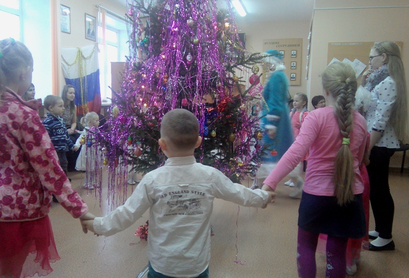 В Прикамье сотрудники полиции провели детскую новогоднюю елку