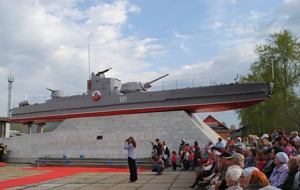 В Перми после реставрации открыли памятник бронекатеру времен Великой Отечественной войны