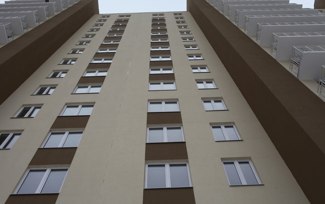 В Кировском районе Перми у многоэтажки найдено тело 19-летнего юноши