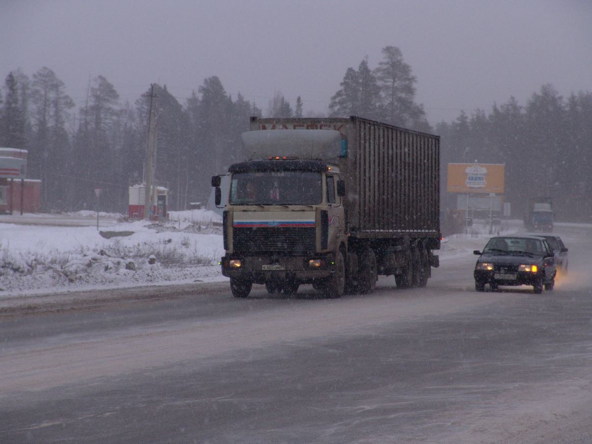 ​На нескольких трассах в Пермском крае ввели ограничение на движение грузовых автомобилей 