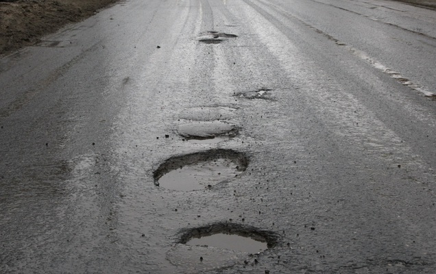 В мэрии планируют заключить контракты на ремонт дорог в Перми до 1 мая