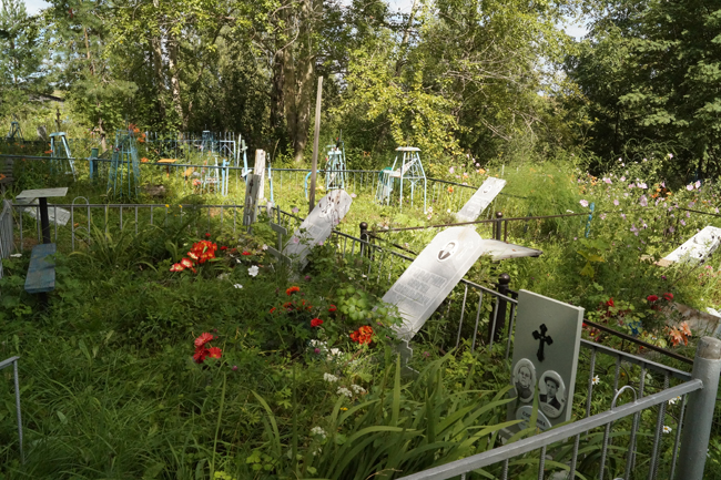 На кладбище Кунгурского района сломали 50 надгробий