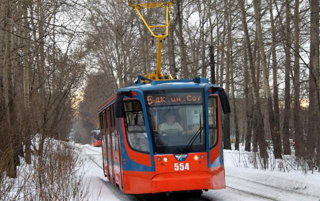 Из-за аварии на улице Карпинского изменились маршруты трамваев и автобусов