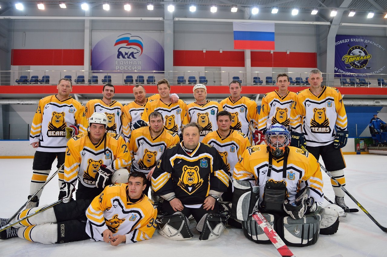 Псковский хоккейный клуб заимствовал логотип у пермского «Молота»