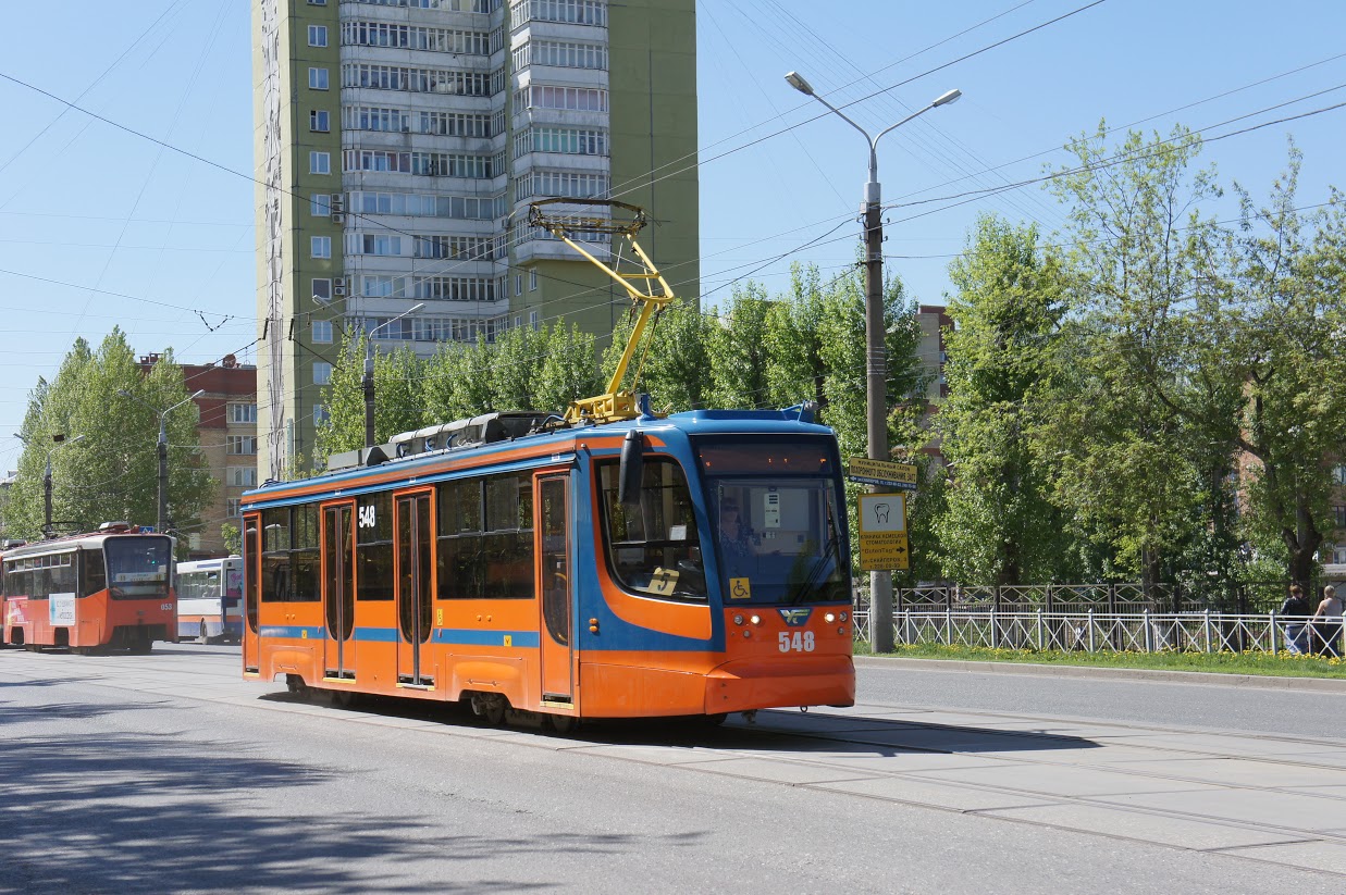 Сегодня по центральным улицам Перми проедут праздничные трамваи
