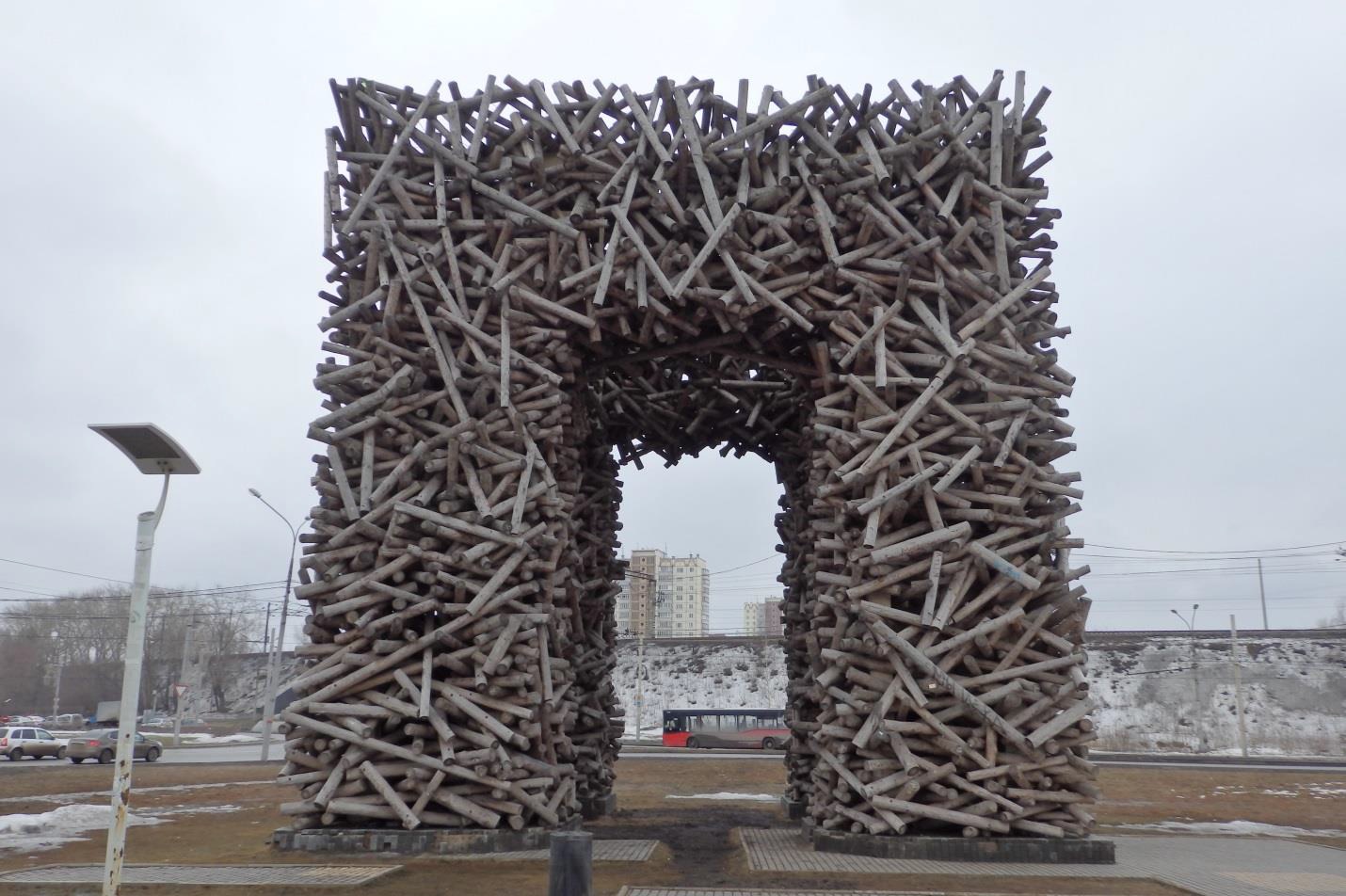 В Перми арт-объект «Пермские ворота» признали аварийным
