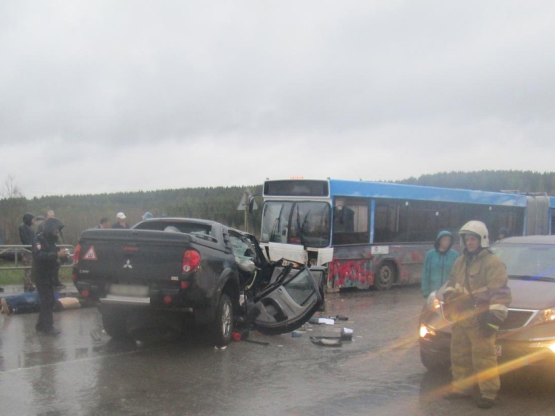 Три человека погибли в ДТП с автобусом в Березниках