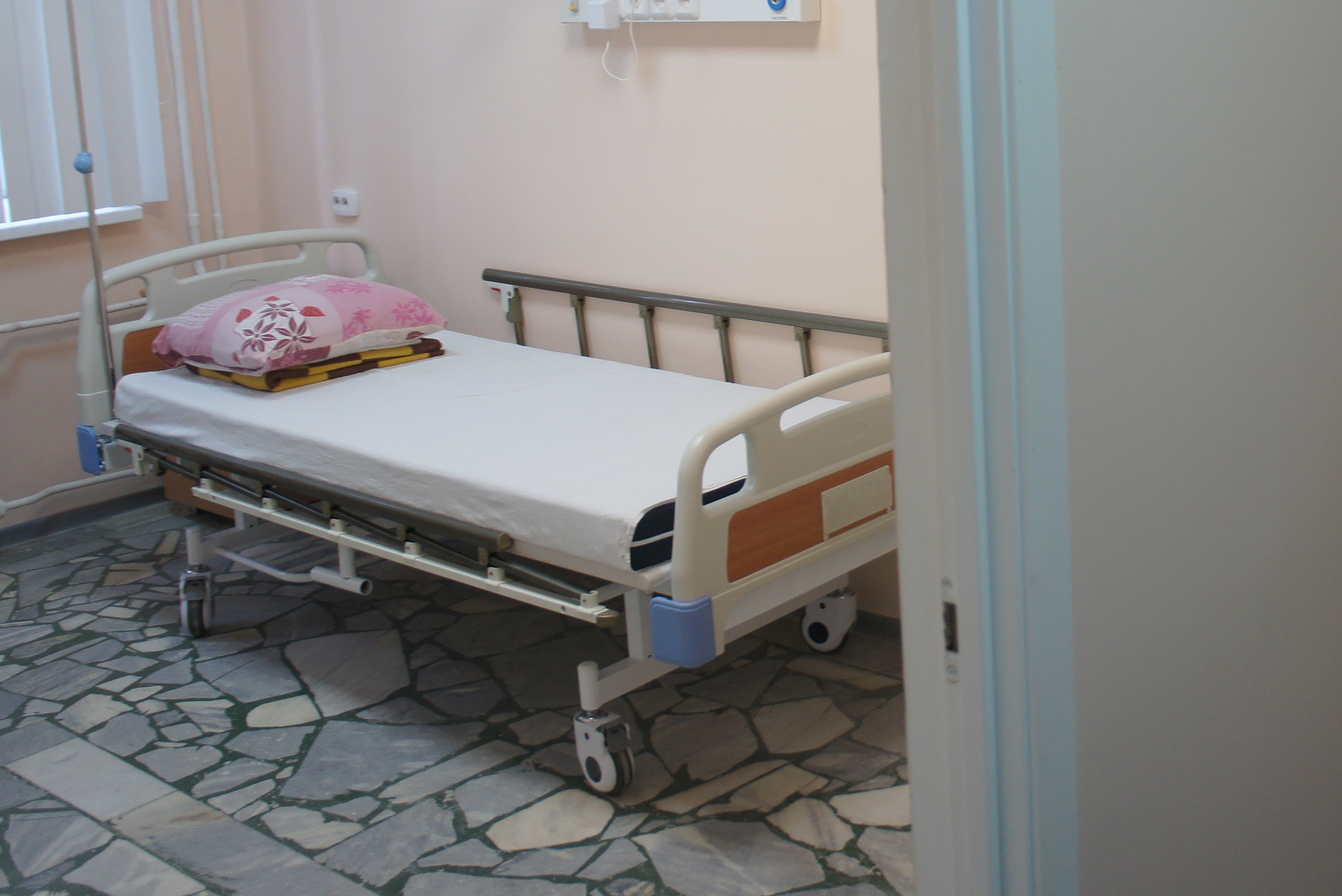 В Прикамье в кровати матери умерла новорожденная девочка