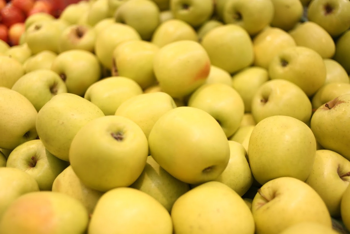 В Перми изъяли и уничтожили 290 коробок польских яблок