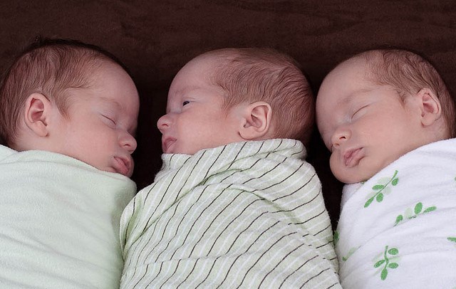 В июне в пермских семьях родились 18 пар двойняшек и одна тройня
