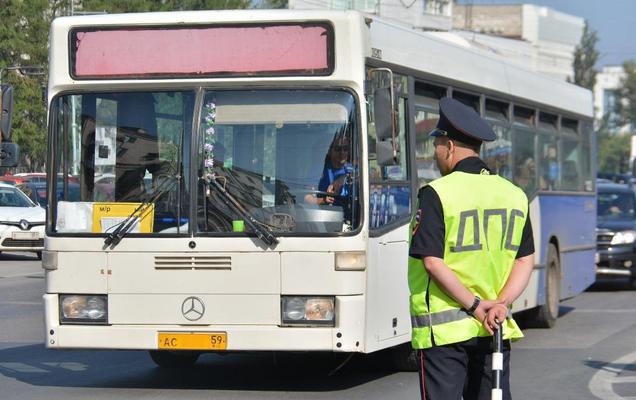 ДТП в центре Перми: автобус врезался в ВАЗ, травмирована пенсионерка