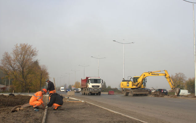 «Заносит даже машину премиум-класса» - Андрей Старков о реконструированном участке шоссе Космонавтов