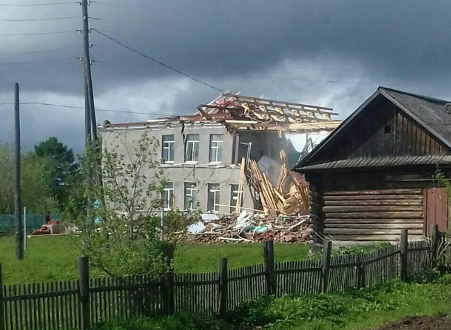 ​В Пермском крае обрушилось здание школы