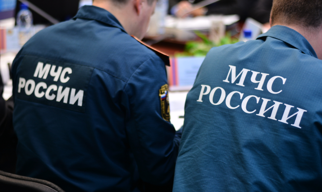 В Пермском крае полицейские спасли на пожаре пенсионера с внуками