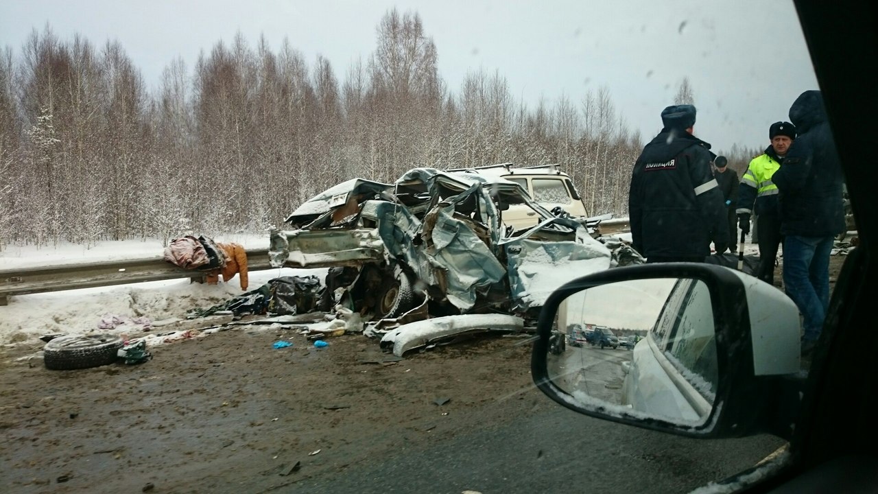 ​В массовой автомобильной аварии под Краснокамском два человека получили травмы, один – погиб