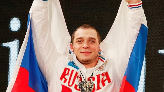 Тяжелоатлет из Чусового Артем Окулов завоевал первое «золото» России на чемпионате мира
