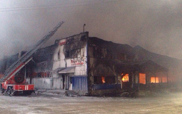 Во время пожара в Лысьве со склада успели эвакуировать бытовую химию на 3 млн рублей