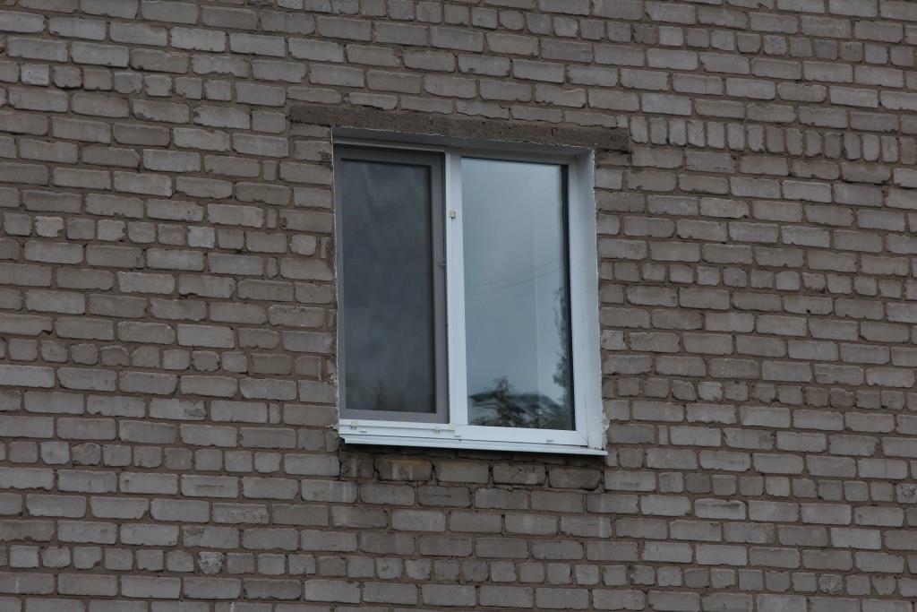 В Березниках девушка хотела спрыгнуть с 9 этажа жилого дома