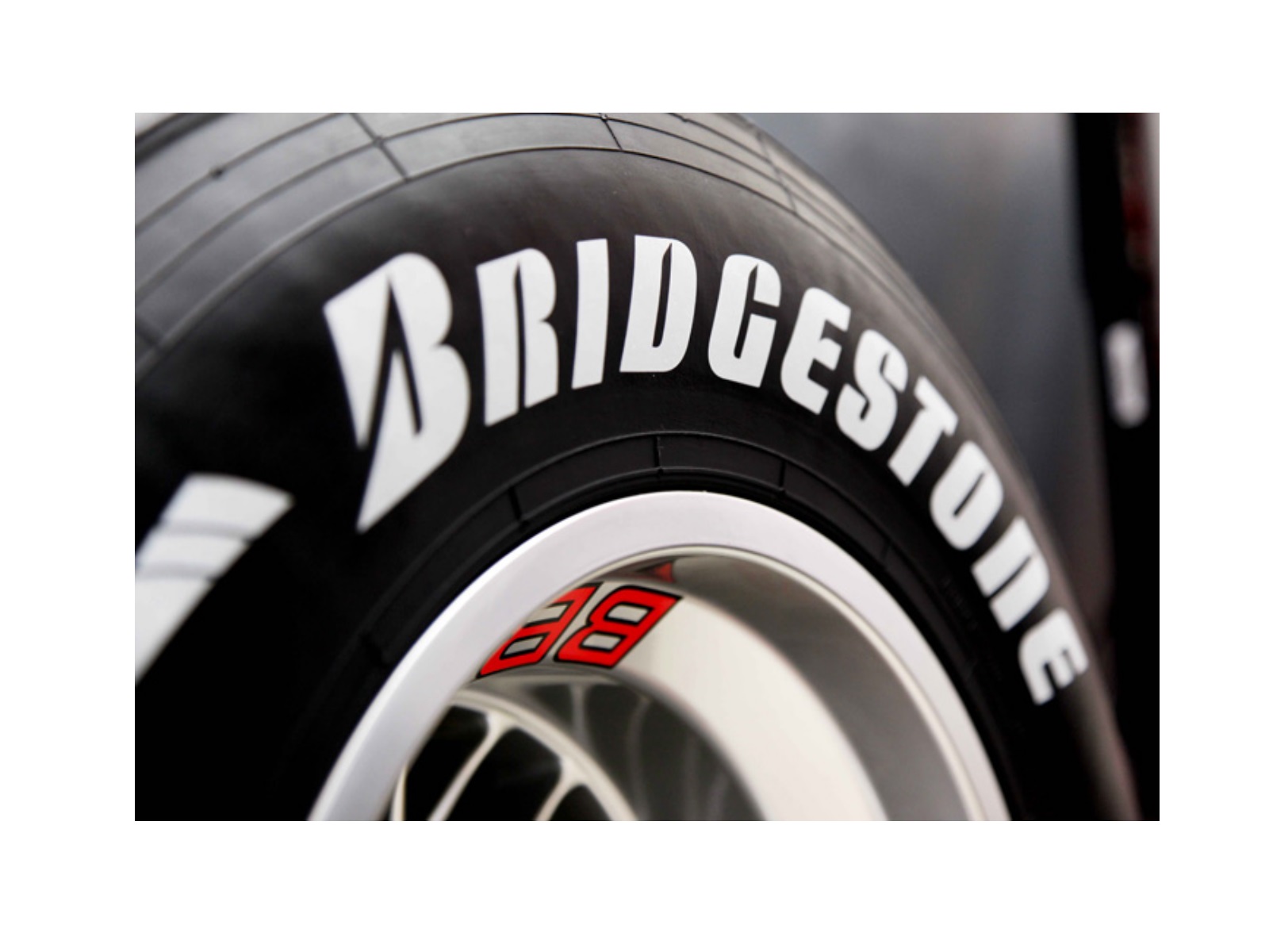 E-katalog: В России растет спрос на японские шины Bridgestone